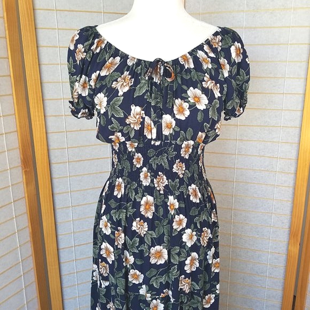 ANTHROPOLOGIE Kindred Smocked Waist Navy Floral Maxi Dress Small